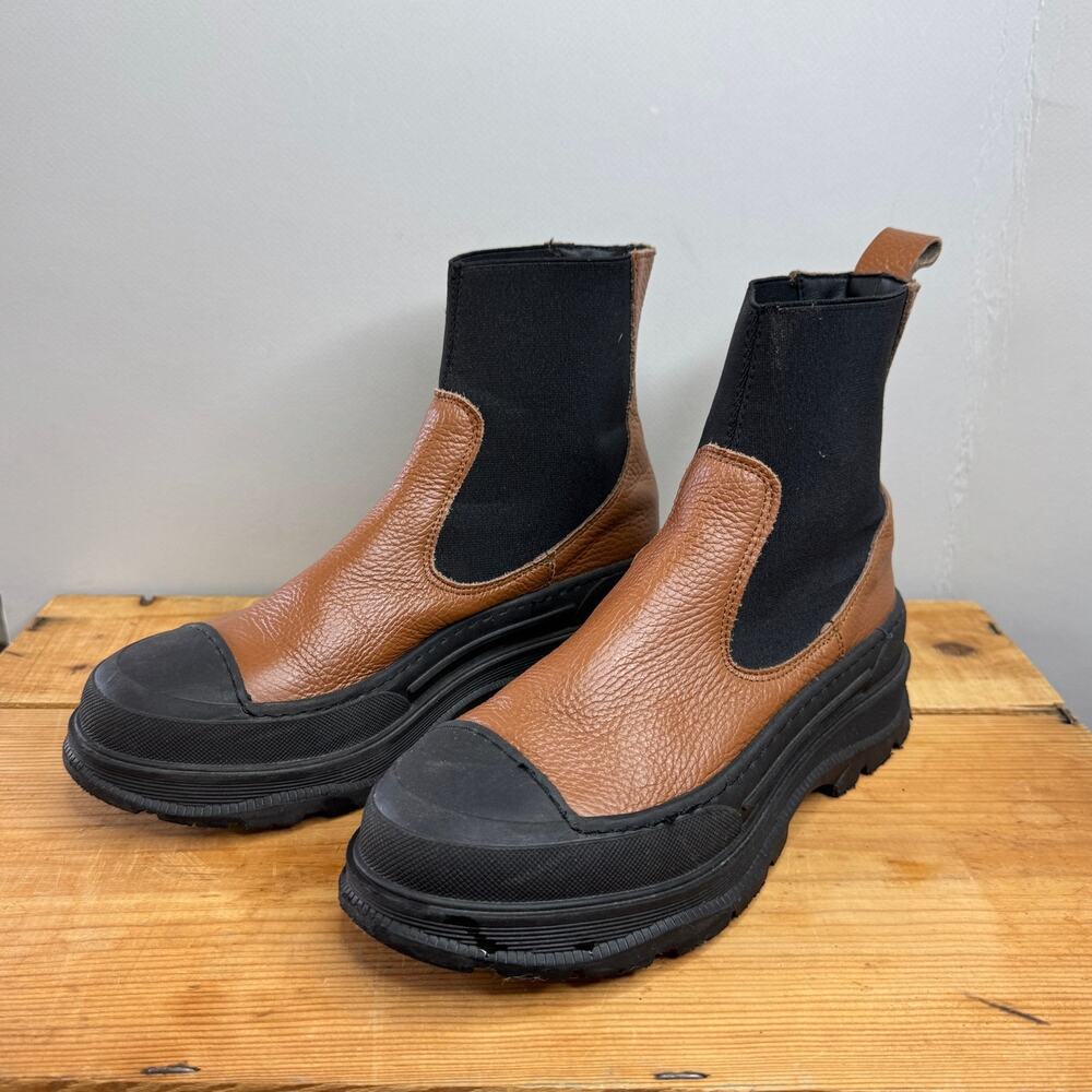 Intentionally Blank Court Lug Sole Platform Boots SIZE 38 EU 7 US